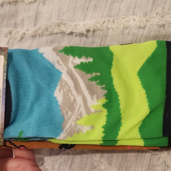 The joy of painting unisex Bob Ross 2 pack low cut socks, new with tags! - Picture 7 of 7